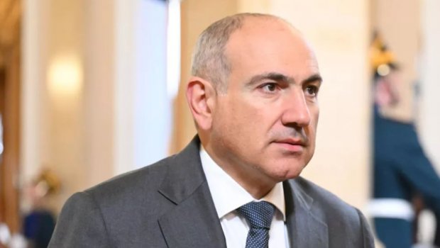 Paşinyan: “Oğru həbsxanada oturmalıdır, fəvvarələrlə əylənməməlidir”