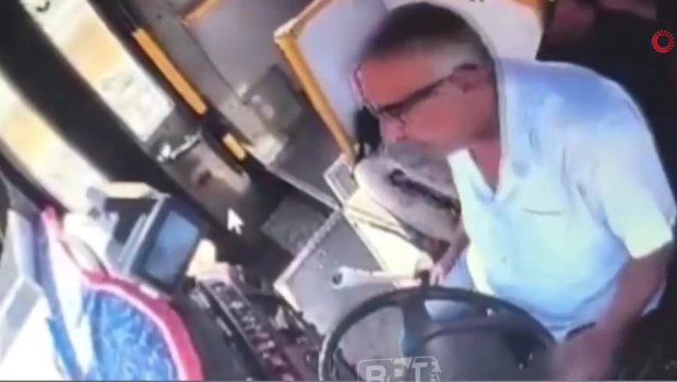 Avtobusda həyəcan dolu ANLAR - Sürücünün ürəyi getdi, sonra isə... - VİDEO