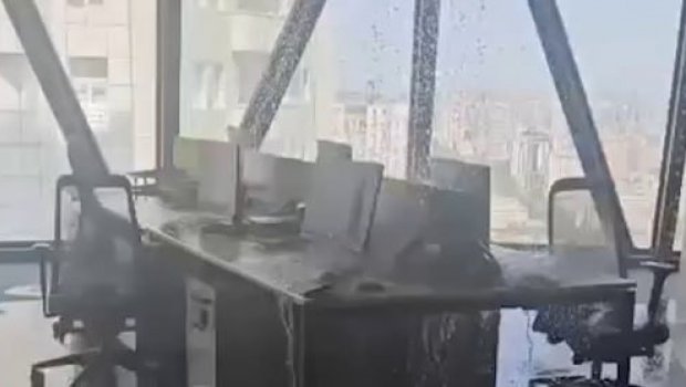 Dövlət qurumunun yeni binasında ofisi su basmasının SƏBƏBİ bilindi – VİDEO