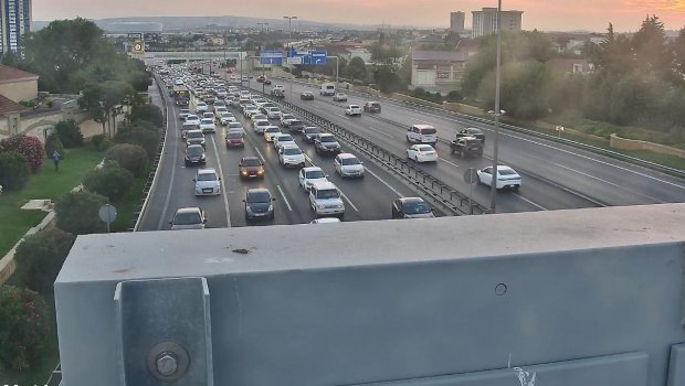 Aeroport yolunda maşın ALIŞDI - FOTO / VİDEO