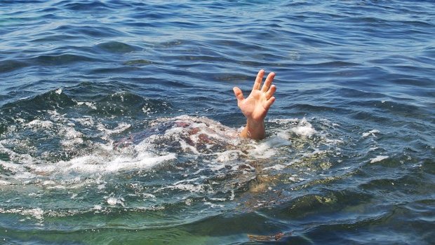 16 yaşlı yeniyetmə Kürdə BATDI