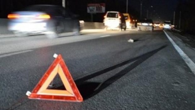 Biləsuvarda avtomobil piyadanı vuraraq öldürdü