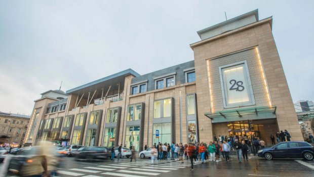 “28 Mall”da qadının çantası OĞURLANDI