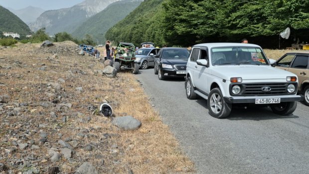 Qəbələdə bu ölkənin vətəndaşları qəzaya düşüb - ADLAR - FOTO