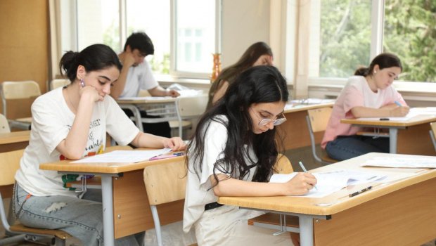 Tələbələr bu hallarda təhsillərini dondura bilərlər - RƏSMİ