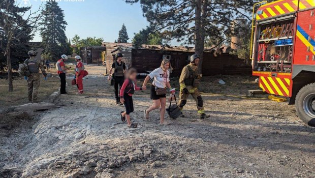 Rusiya Zaporojyeni atəşə tutdu: Ölənlər və yaralılar var - FOTO/VİDEO