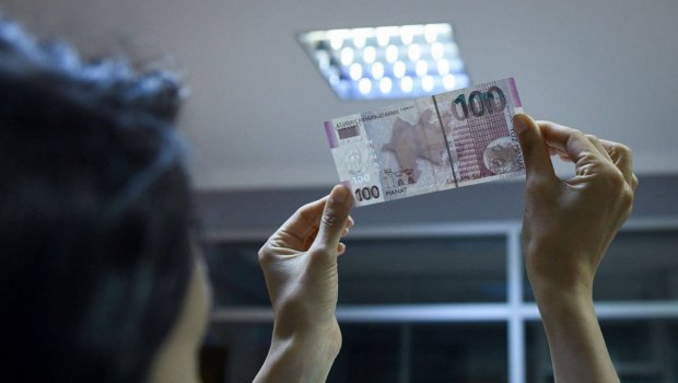 Evdən pulu apardı, yerinə etibarsız əskinas qoydu