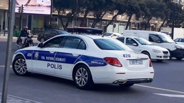 Polisin tələbinə riayət etməyən sürücü həbs edildi - Video