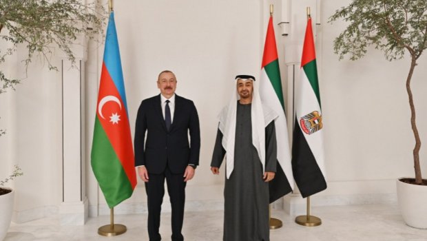 İlham Əliyev Birləşmiş Ərəb Əmirliklərinin Prezidentini Azərbaycana səfərə dəvət etdi