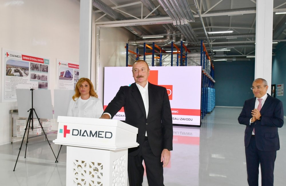 İlham Əliyev “Diamed” dərman istehsalı zavodunun AÇILIŞINDA – FOTO   - foto 5