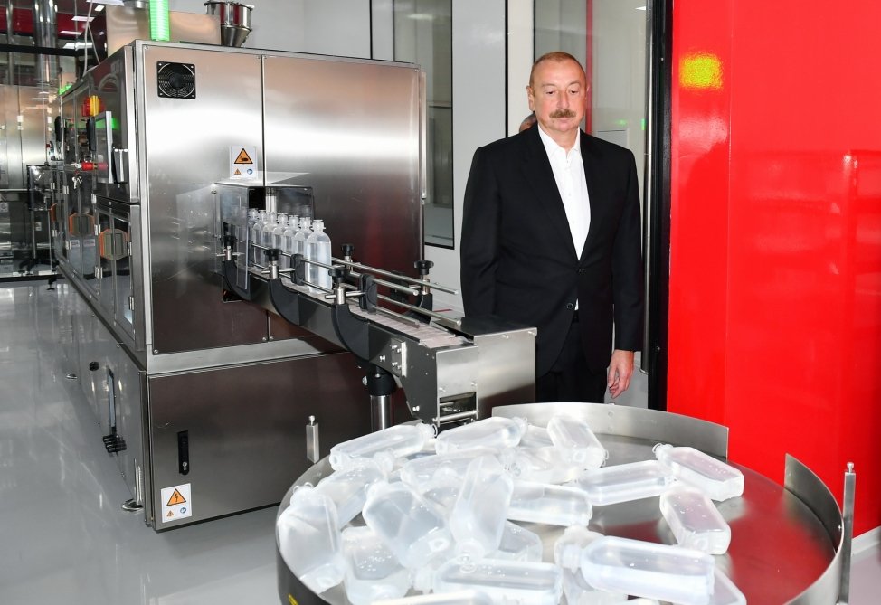 İlham Əliyev “Diamed” dərman istehsalı zavodunun AÇILIŞINDA – FOTO   - foto 6