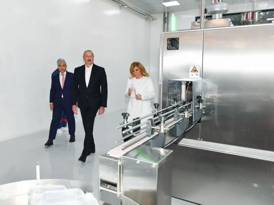 İlham Əliyev “Diamed” dərman istehsalı zavodunun AÇILIŞINDA – FOTO   - foto 8