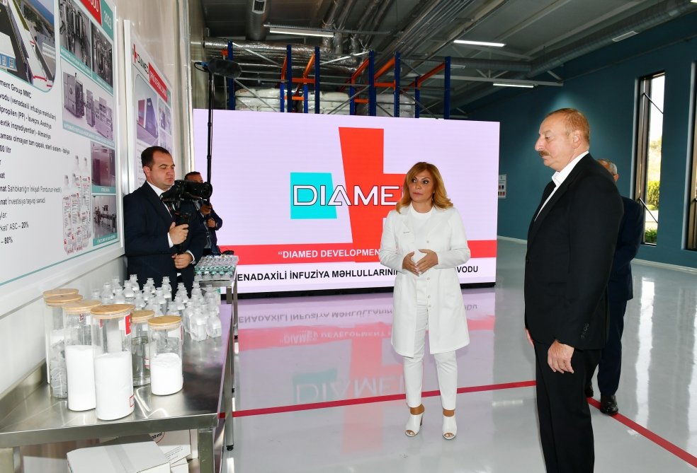 İlham Əliyev “Diamed” dərman istehsalı zavodunun AÇILIŞINDA – FOTO   - foto 4