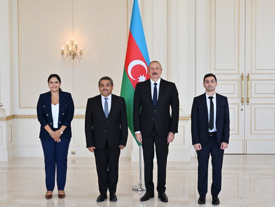 Prezident Kolumbiyanın yeni səfirinin etimadnaməsini QƏBUL ETDİ - FOTO - foto 3