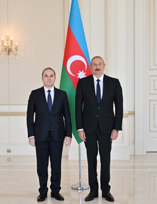 İlham Əliyev Tacikistanın yeni səfirinin etimadnaməsini QƏBUL ETDİ - FOTO/VİDEO - foto 2