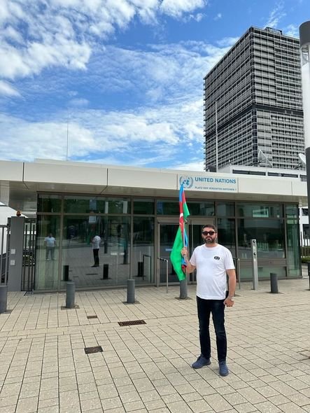 Azərbaycanlılar Bonn şəhərində etiraz aksiyası keçirdi - FOTO - foto 6