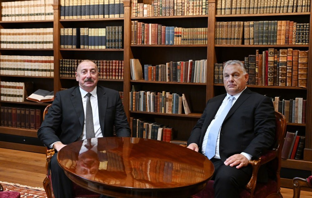 Budapeştdə İlham Əliyev Macarıstanın Baş naziri ilə görüşüb - FOTO/VİDEO - foto 1