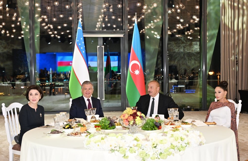 Ali qonağın şərəfinə verilən ziyafətdən FOTOLAR  - foto 1