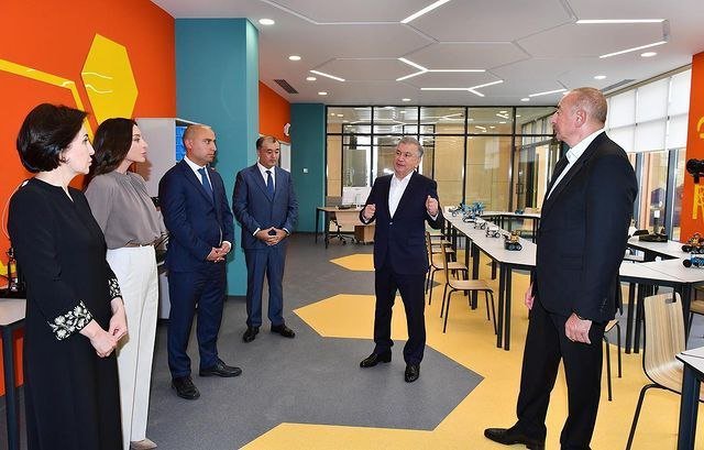 Mehriban Əliyeva ali qonaqlarla Füzuli şəhərinə olan səfərdən FOTOLAR paylaşdı  - foto 6