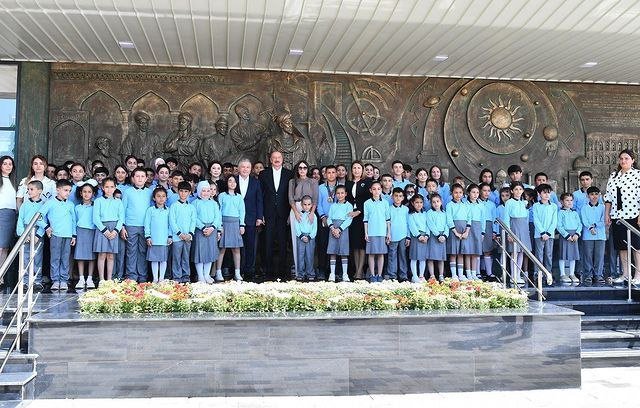 Mehriban Əliyeva ali qonaqlarla Füzuli şəhərinə olan səfərdən FOTOLAR paylaşdı  - foto 7