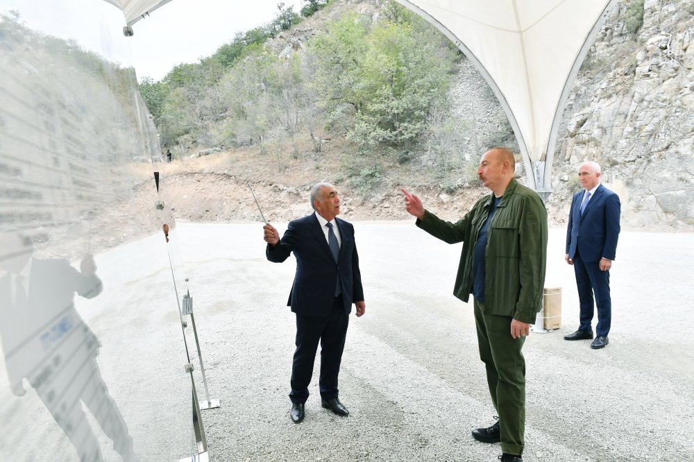 İlham Əliyev və Mehriban Əliyeva Laçın rayonuna SƏFƏR ETDİLƏR - FOTO - foto 1