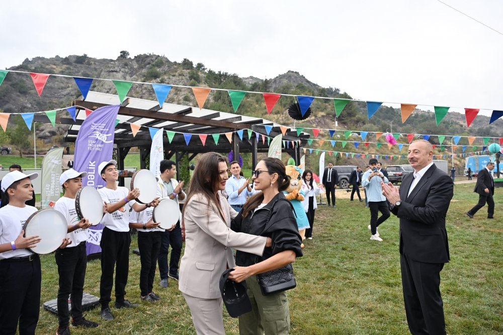 Prezident və xanımı Laçında bayram konsertində - FOTO/VİDEO  - foto 11