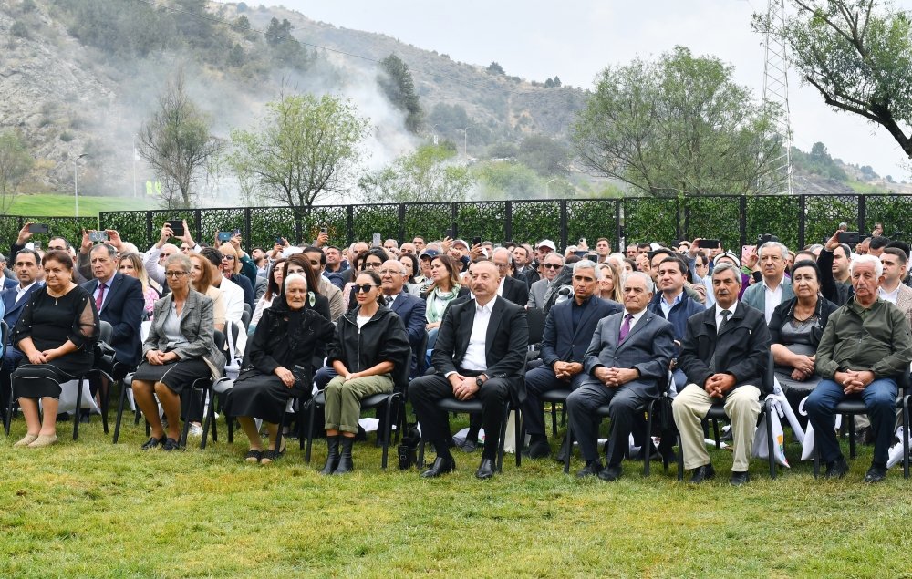 Prezident və xanımı Laçında bayram konsertində - FOTO/VİDEO  - foto 10