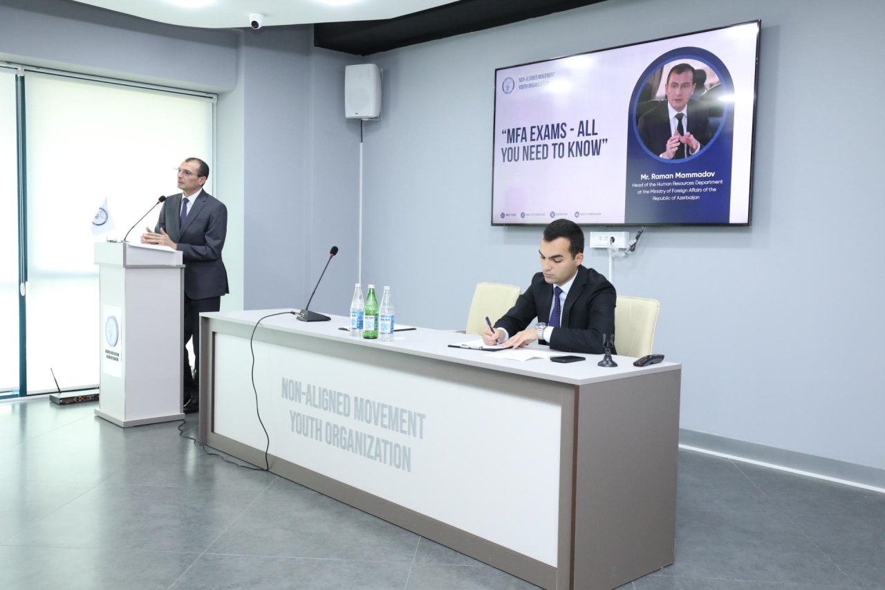 XİN-in idarə rəisi QHGT-nin mənzil-qərargahında çıxış edib - FOTO  - foto 4