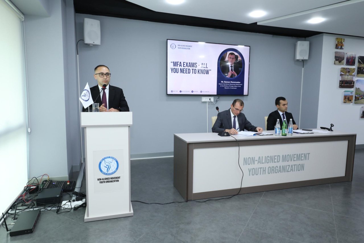 XİN-in idarə rəisi QHGT-nin mənzil-qərargahında çıxış edib - FOTO  - foto 2