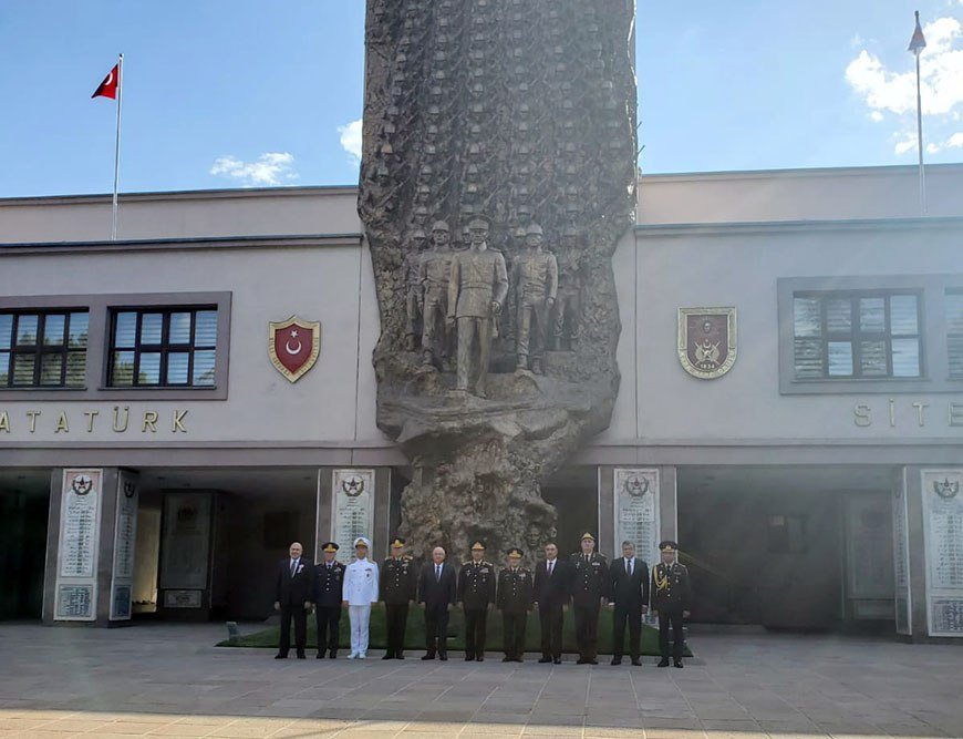 Zakir Həsənov Türkiyənin Quru Qoşunları məktəbinin buraxılış mərasimində iştirak edir - FOTO  - foto 3