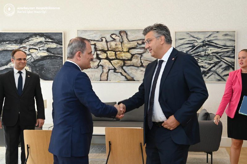 Ceyhun Bayramov Xorvatiyanın Baş naziri ilə ikitərəfli əlaqələri müzakirə etdi - FOTO - foto 2