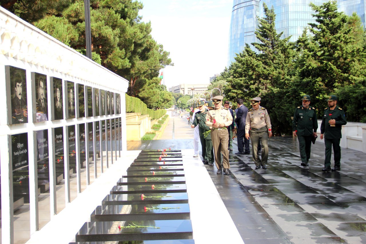 Zakir Həsənov İran ordusunun nümayəndələri ilə GÖRÜŞDÜ – FOTO   - foto 1