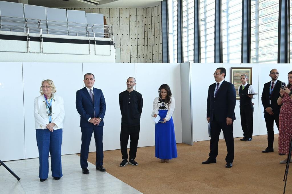 Ceyhun Bayramov BMT-nin Cenevrədəki Ofisində xalça sərgisinin açılışında iştirak edib - FOTO  - foto 1