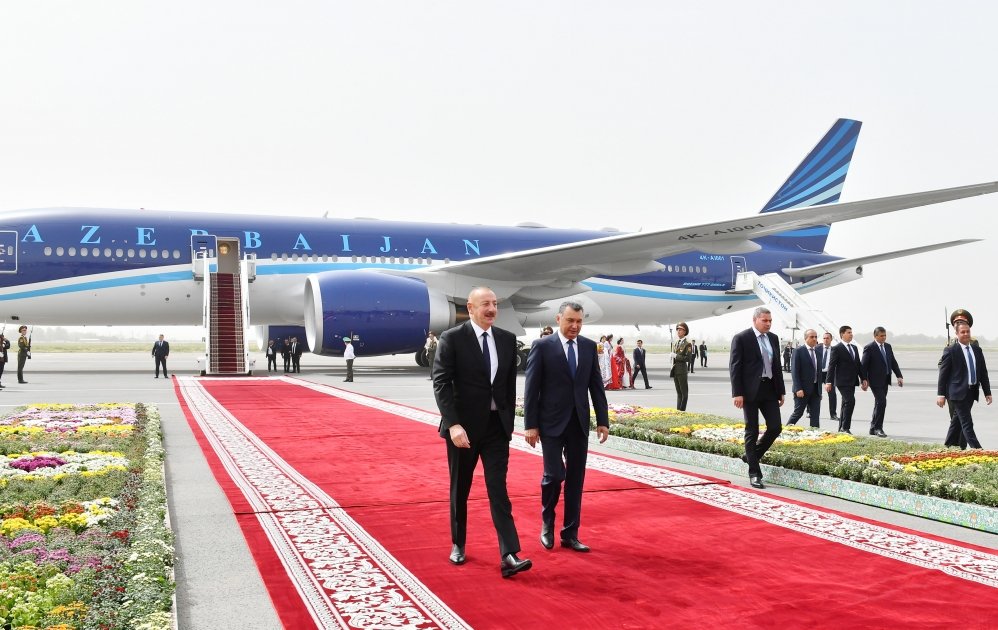 İlham Əliyev Tacikistana getdi - FOTOVİDEO - foto 4