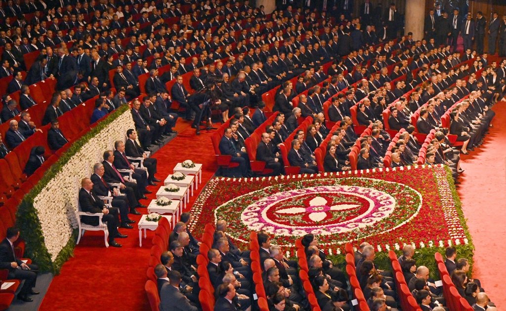 Düşənbədə “Dostluq Axşamı” konsert proqramı keçirilib - FOTO/VİDEO - foto 1