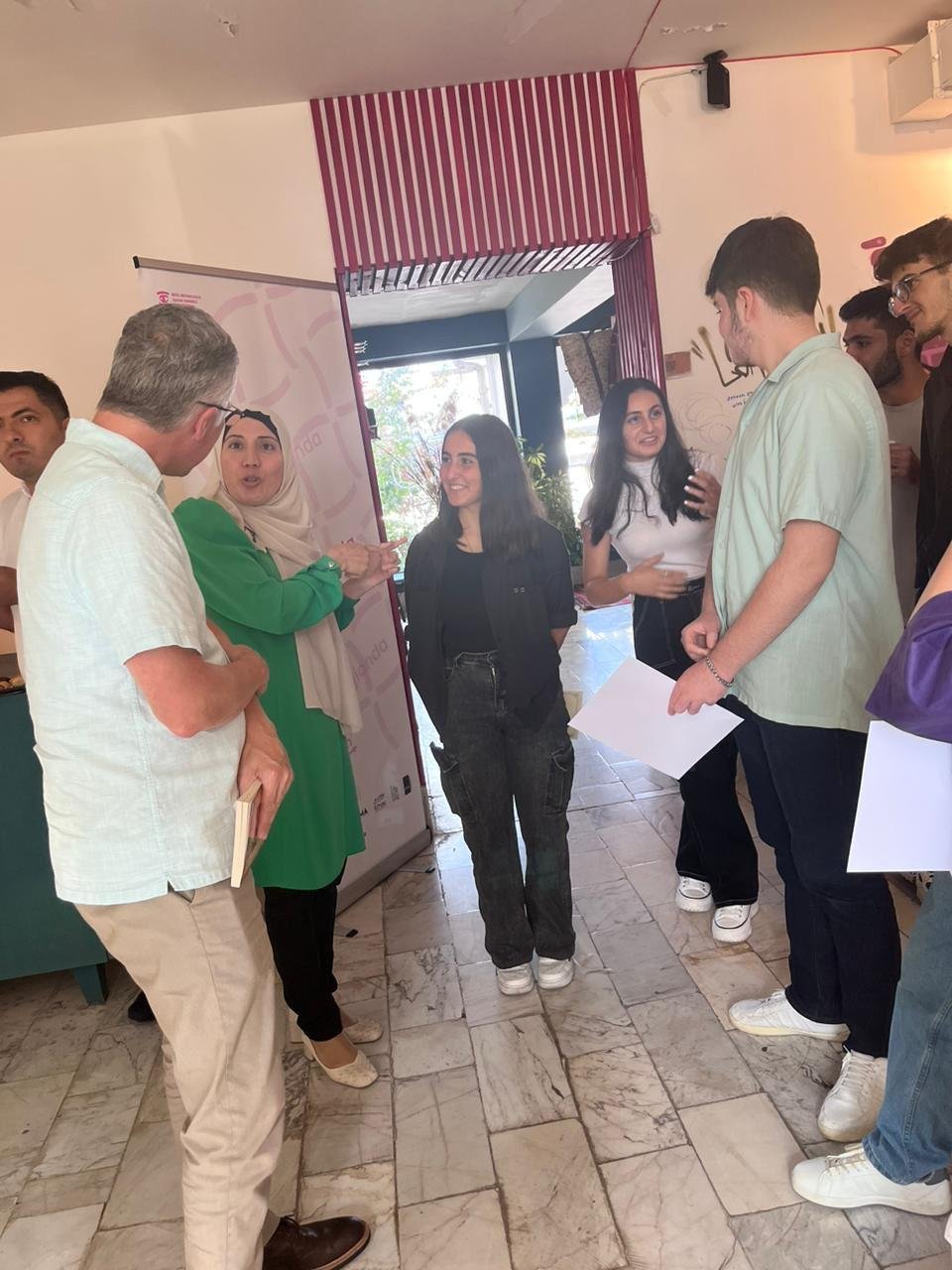 Britaniyalı səfir Lənkərana getdi - FOTO - foto 1