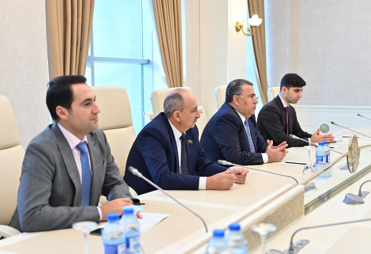 Azərbaycan və İran parlamentlərinin deputatları arasında görüş keçirilib - FOTO  - foto 2