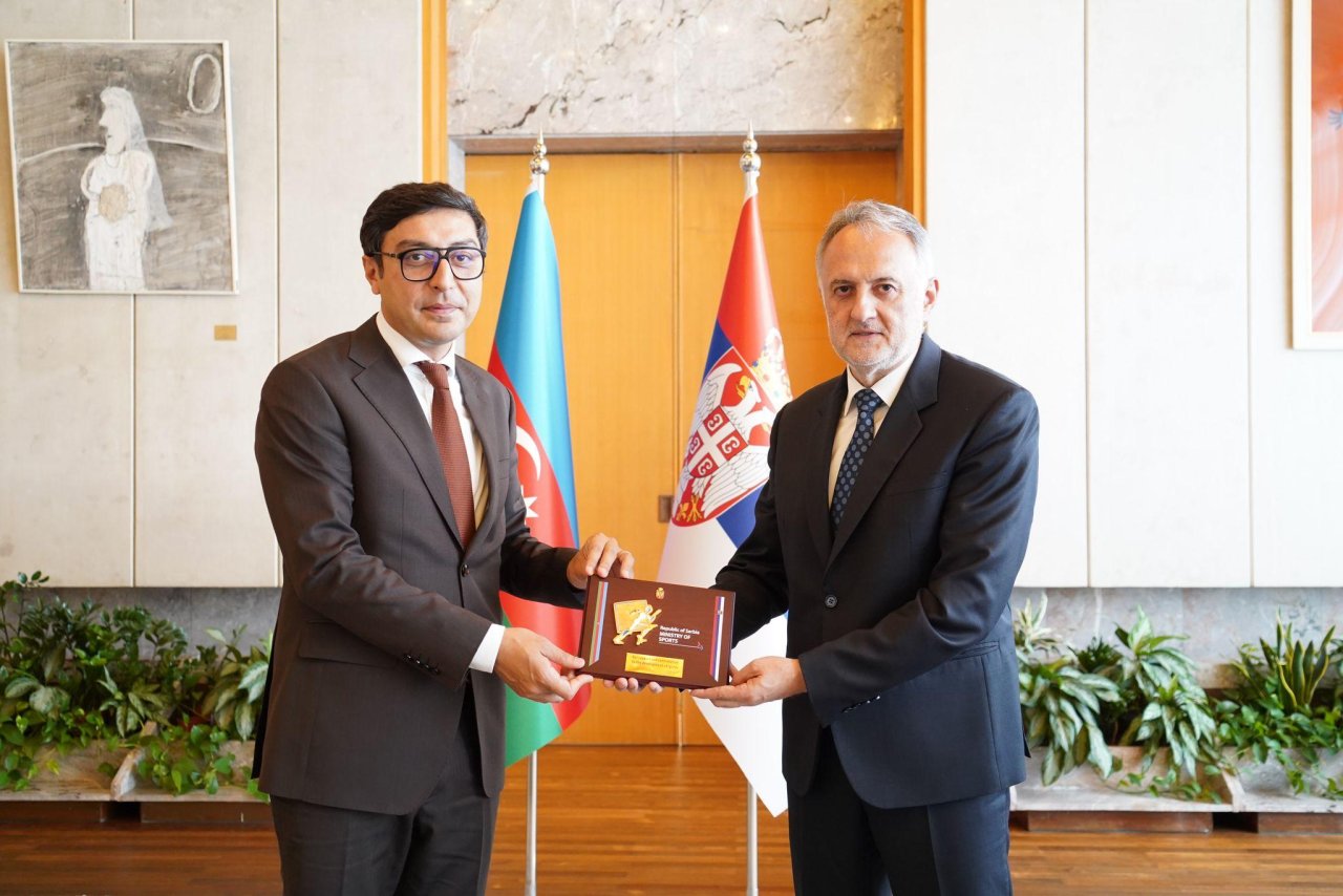 Fərid Qayıbov Belqradda serbiyalı həmkarı ilə görüşüb - FOTO  - foto 1