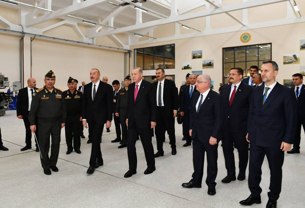 Prezidentlər Naxçıvan Bərpa-istehsalat hərbi kompleksinin AÇILIŞINDA - FOTO - foto 3