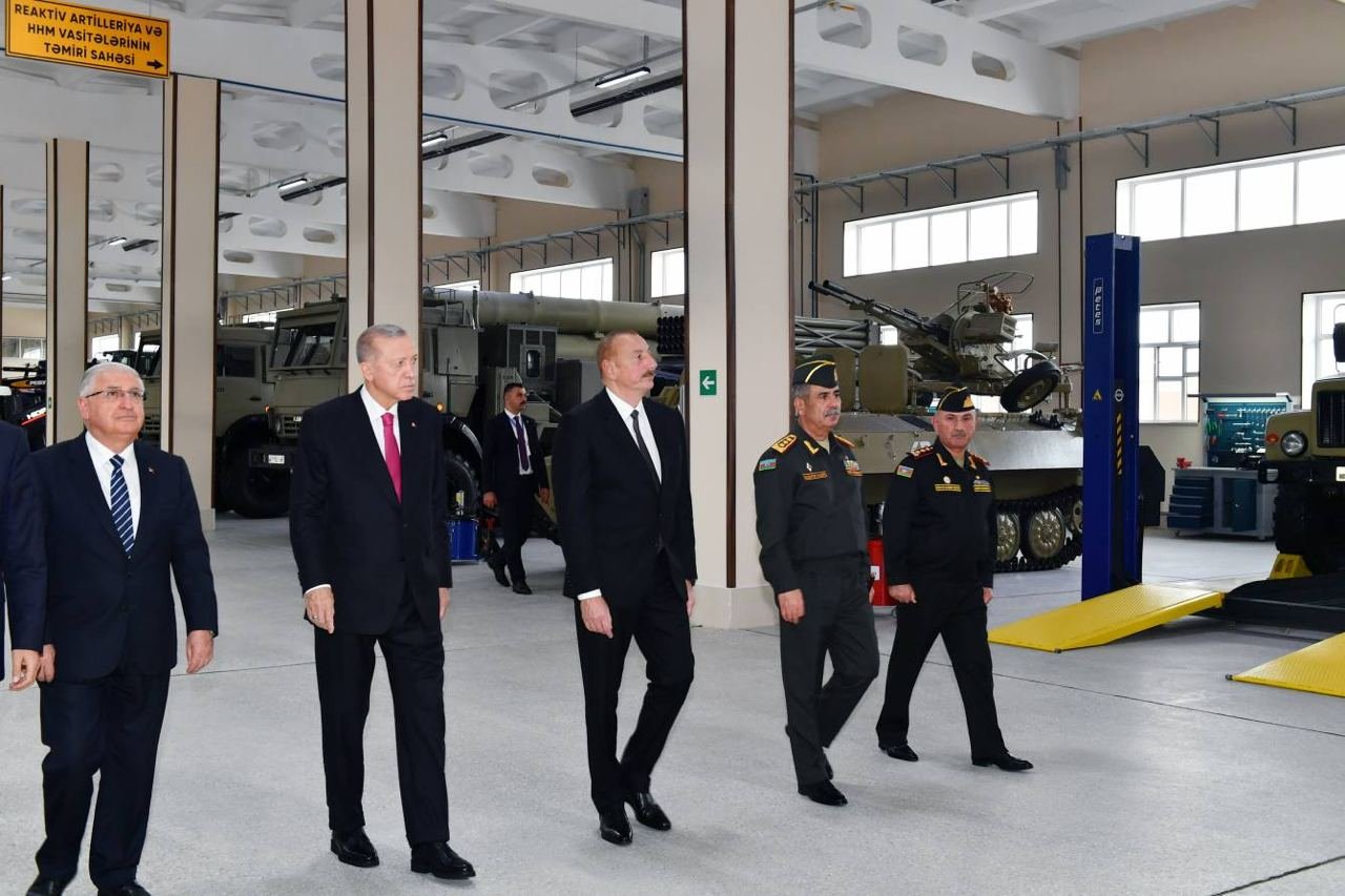 Prezidentlər Naxçıvan Bərpa-istehsalat hərbi kompleksinin AÇILIŞINDA - FOTO - foto 7