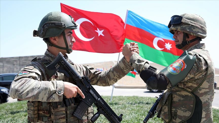 Türkiyə səfiri: "Zəfərlərimiz şanlı və uğurlu olsun" - FOTO - foto 2