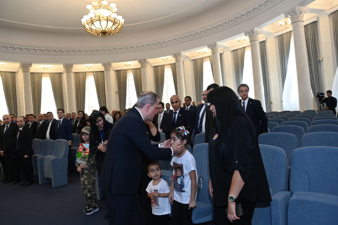 Ceyhun Bayramov: “Gələcəyə baxışımız sülh üzərində qurulub” - FOTO - foto 5