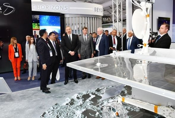 Prezident və Xanımı Astronavtika tədbirində - YENİLƏNİB-FOTO/VİDEO  - foto 8