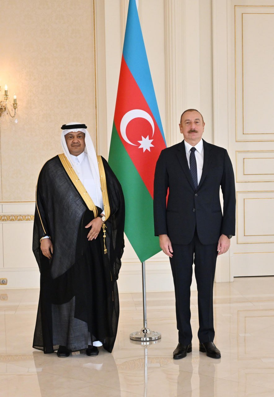 İlham Əliyev Səudiyyə Ərəbistanının yeni səfirinin etimadnaməsini qəbul edib - FOTO - foto 4