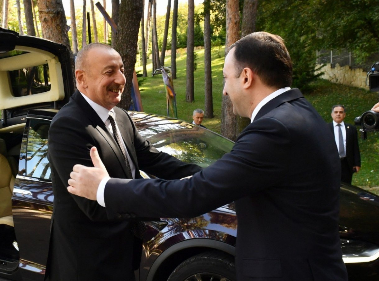 İlham Əliyevin Gürcüstanın Baş naziri ilə təkbətək görüşü olub - FOTO - foto 3