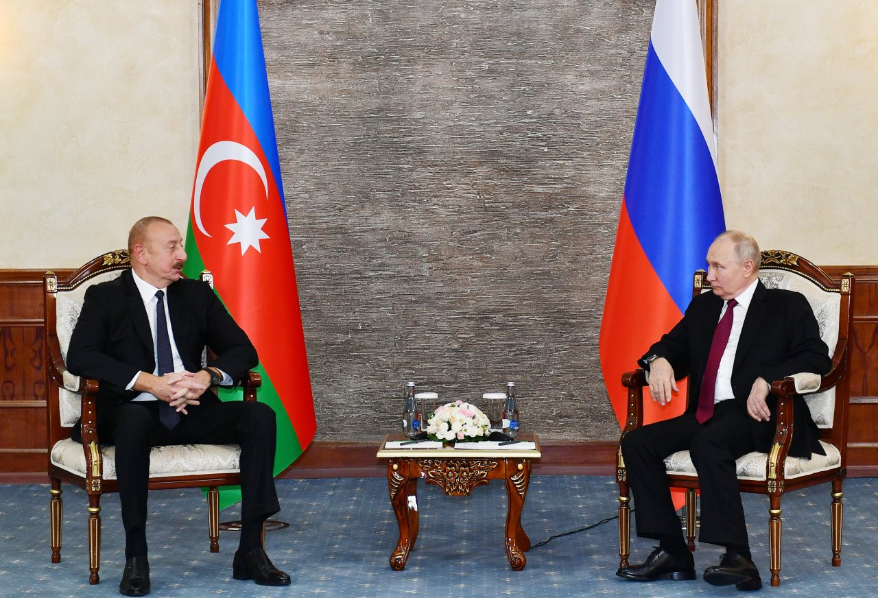 İlham Əliyevin Bişkekdə Putinlə görüşü olub - YENİLƏNİB/FOTO/VİDEO - foto 3
