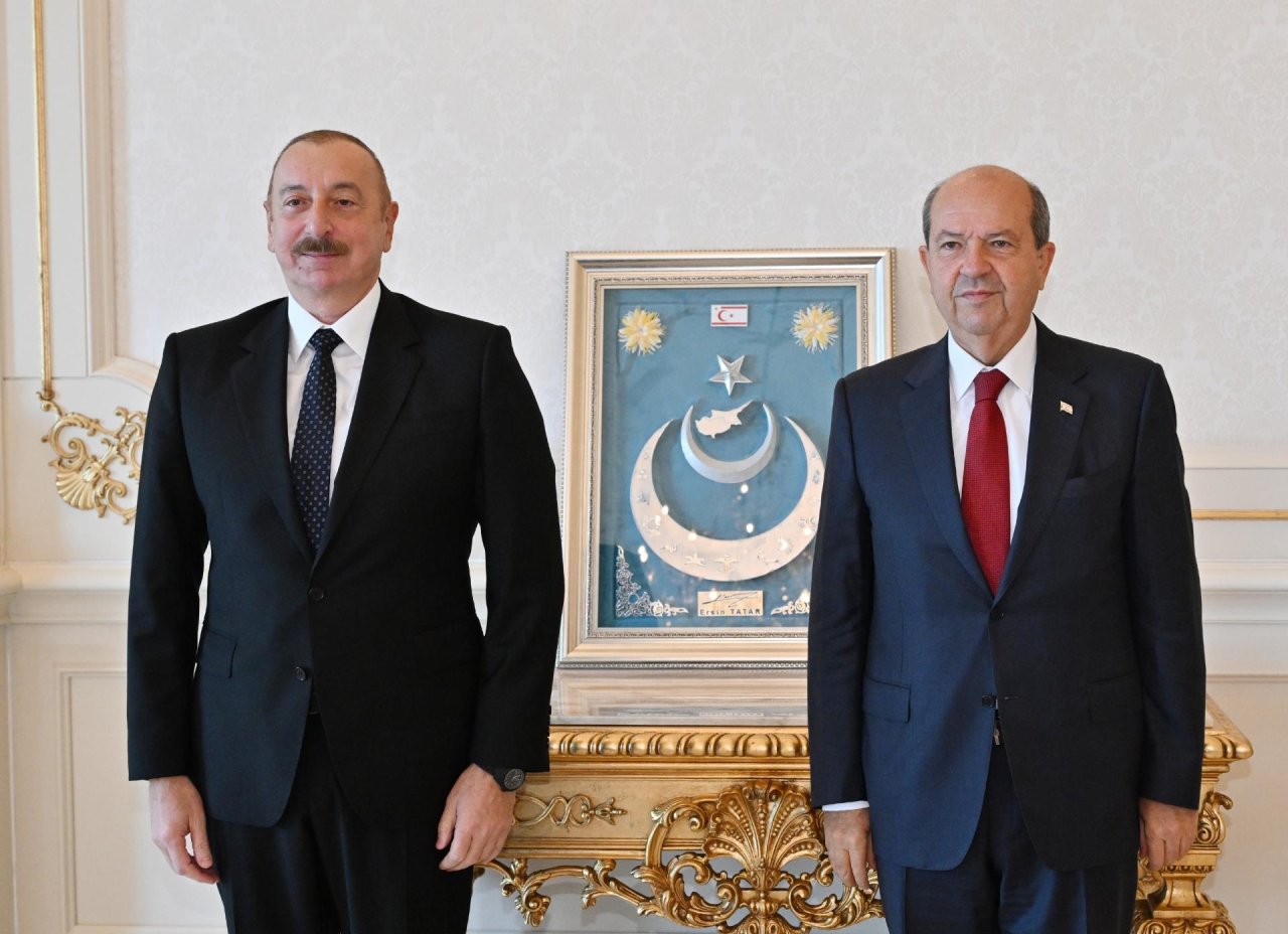 İlham Əliyev Şimali Kiprin Prezidentini QƏBUL EDİB - FOTO/VİDEO - foto 1