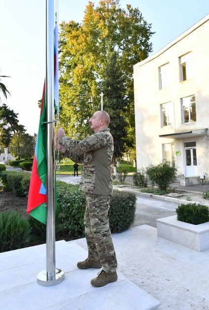 Bayrağımız Xocavənd şəhərində DALĞALANIR - FOTO - foto 5