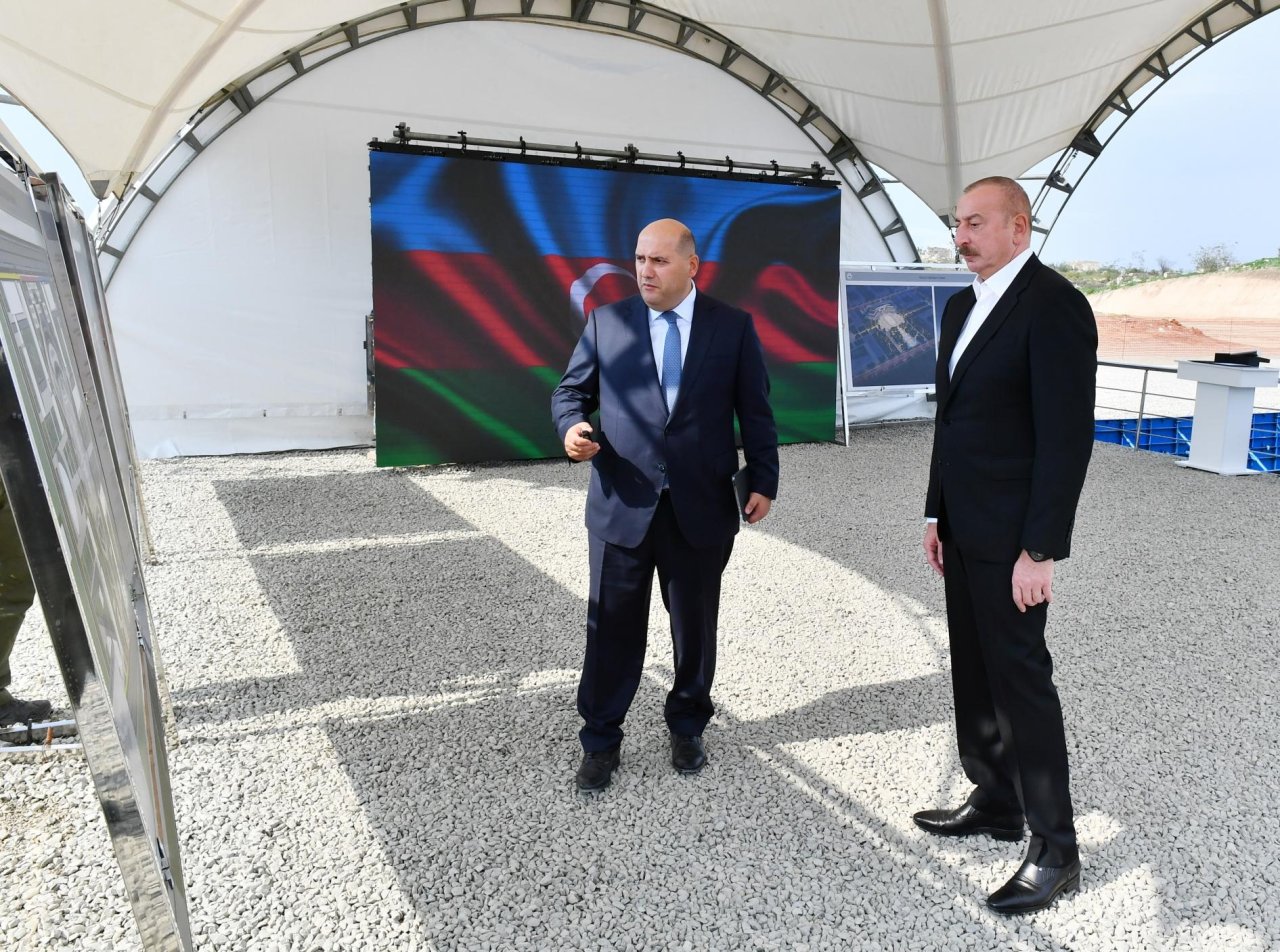 İlham Əliyev Füzulidə inzibati binanın təməlqoyma MƏRASİMİNDƏ - FOTO  - foto 3