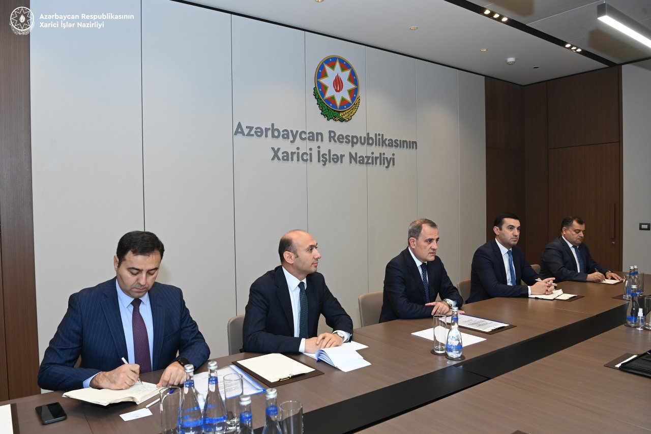 Nazir səfirlə Qarabağ ermənilərinin reinteqrasiyasından DANIŞDI - FOTO - foto 2